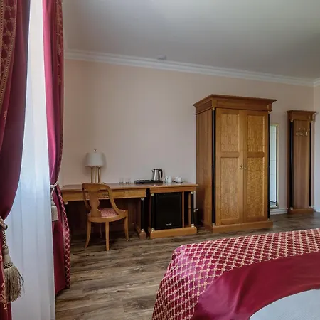Pod Krasnou Horou 4* Benesov nad Cernou