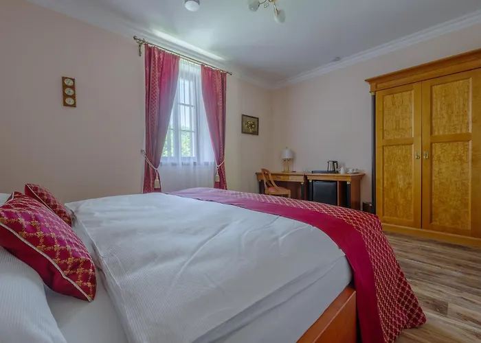 Pod Krasnou Horou 4*