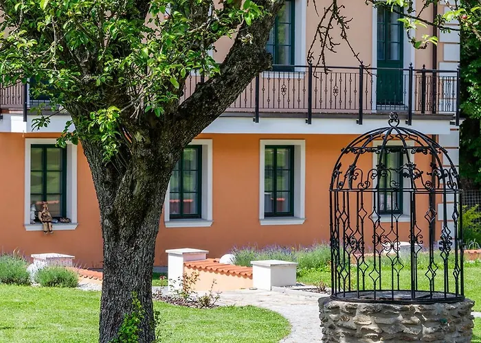 Pod Krasnou Horou Maison d'hôtes Benesov nad Cernou